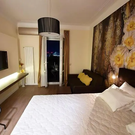 Prime Center - Walk To Attractions