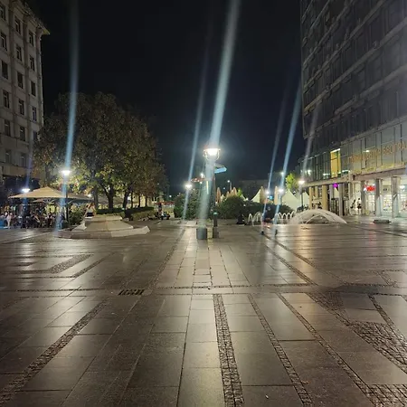 Prime Center - Walk To Attractions Belgrade