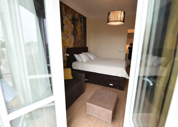 Prime Center - Walk To Attractions