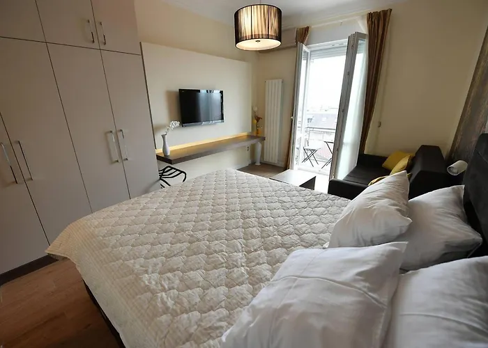 Prime Center - Walk To Attractions *